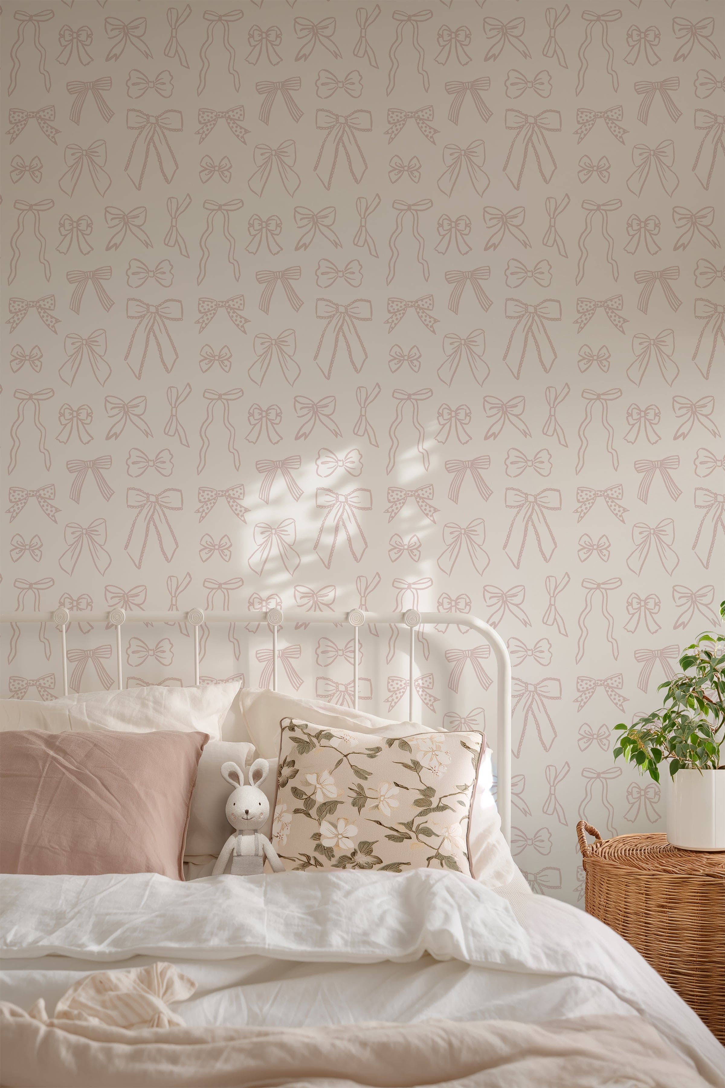 What Is Coquette Aesthetic? How to Get the Look with Wallpaper ...