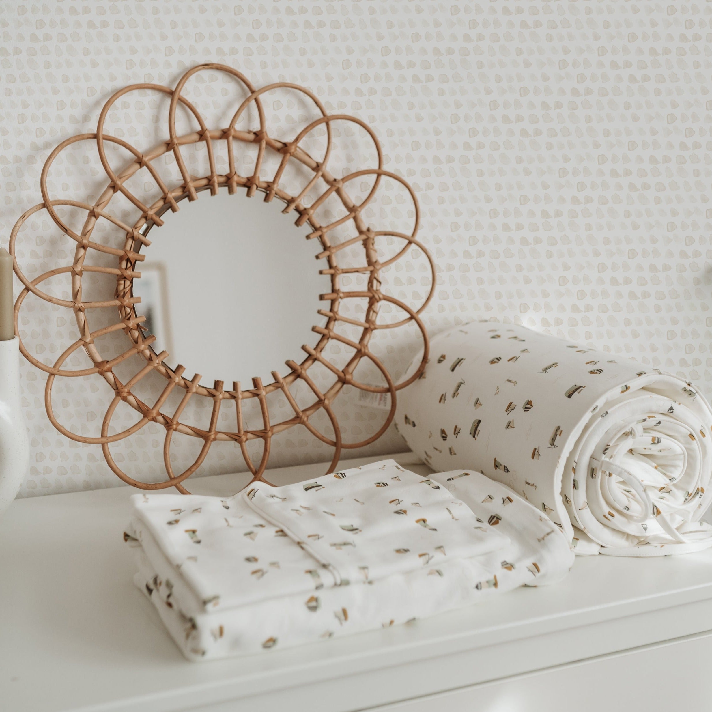 The Art of Simplicity: Introducing Our Minimal Wallpaper Collection