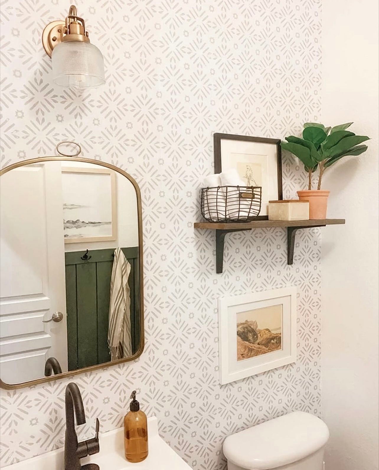 The Best Peel And Stick Wallpaper To Transform Your Bathroom ...