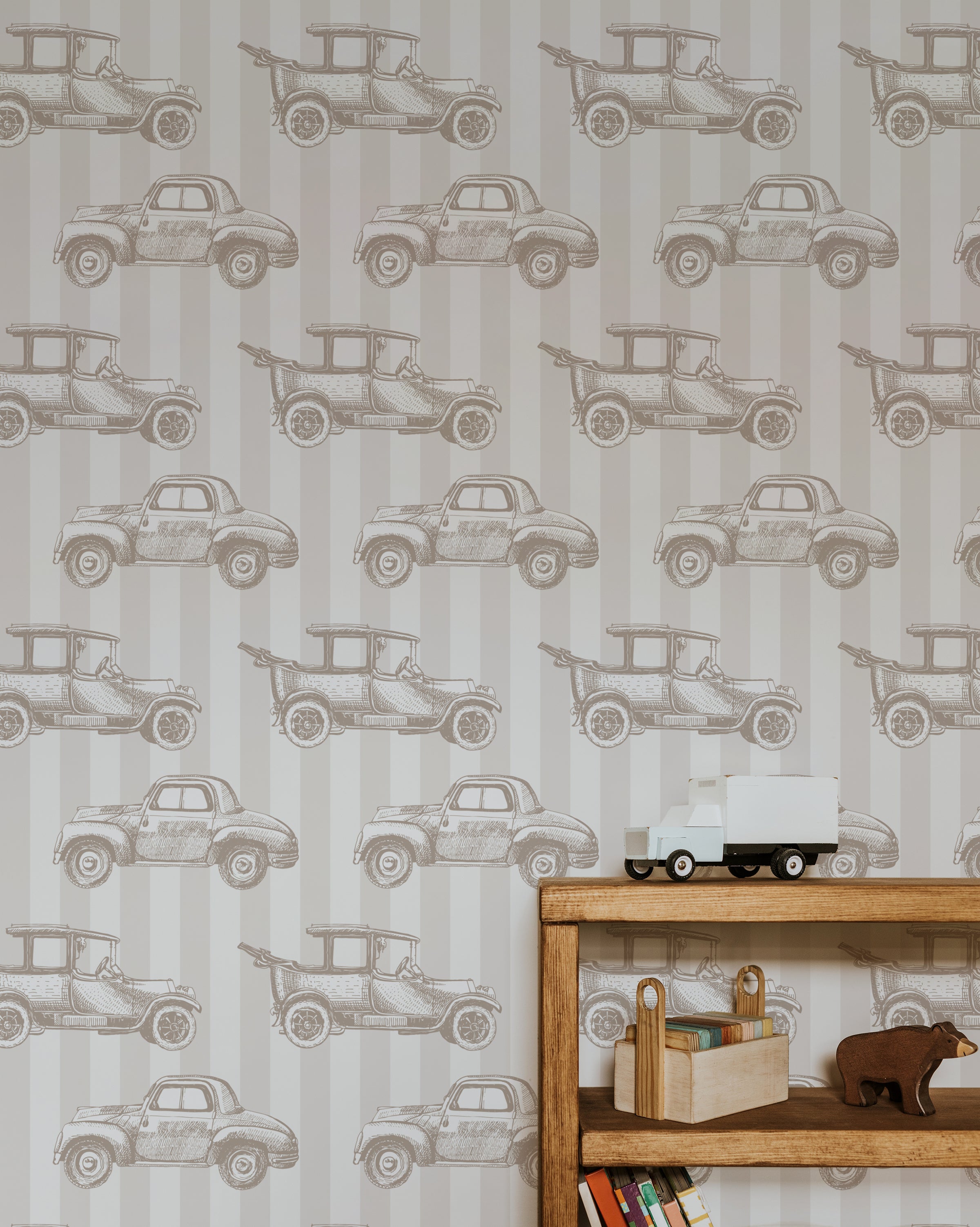 Creating a Cozy and Nostalgic Atmosphere with Vintage Wallpaper