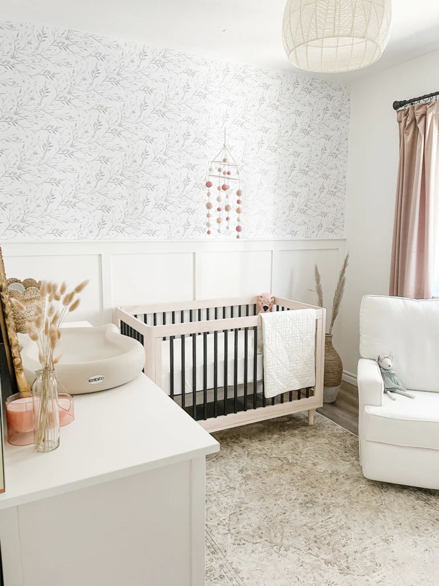 Choosing the Perfect Nursery Wallpaper: A Comprehensive Guide